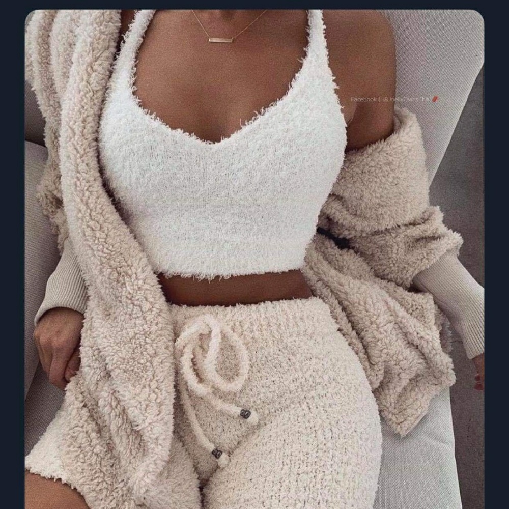 Meet your Posher, Sarina